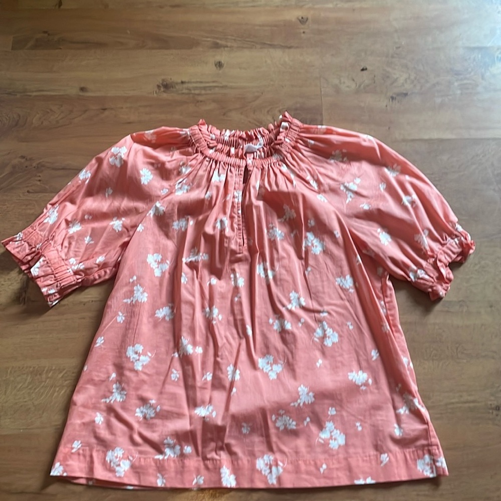 Peach and white ruffle sleeve top